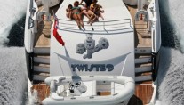 TWISTED -  Aft